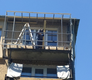 Каркас балкона із профільної труби