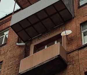 Розширення балкона на основі плити