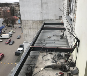Построить балкон на сваях в Харькове